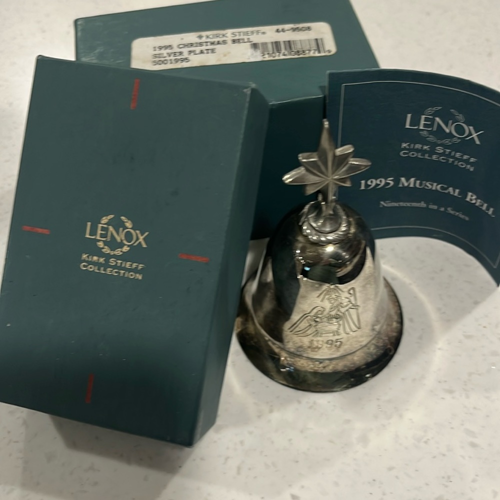 1995 Lenox Musical Bell